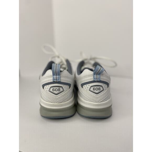 Woman's Sneakers & Athletic Shoes New Balance WX608WB5 8.5B - Picture 6 of 8